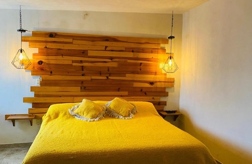 Bernal Apartment | Sol de Peña Apartment with balcony and downtown view
