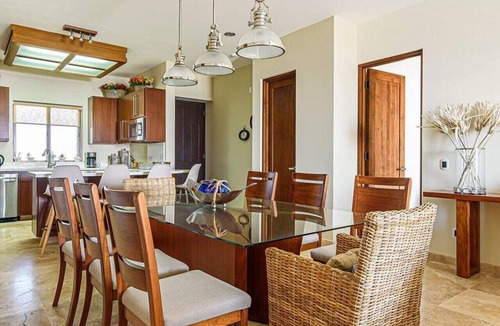 Cabo San Lucas Apartment | Sol Pacífico 302 Oceanfront @Cerritos Beach