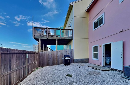 Sand Point House | Sol Searcher by Silver Sands Vacation Rentals