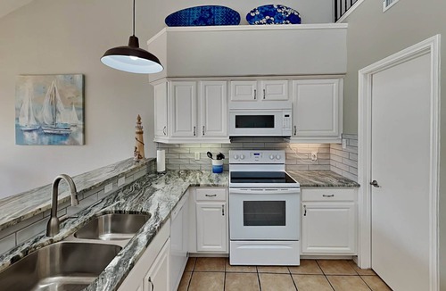 Sand Point House | Sol Searcher | Pet Friendly, Walk to Beach!