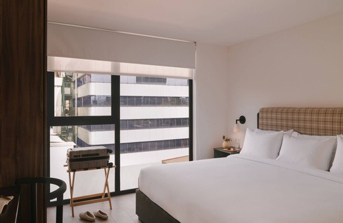 Roma Sur Apartment | Sonder Aria