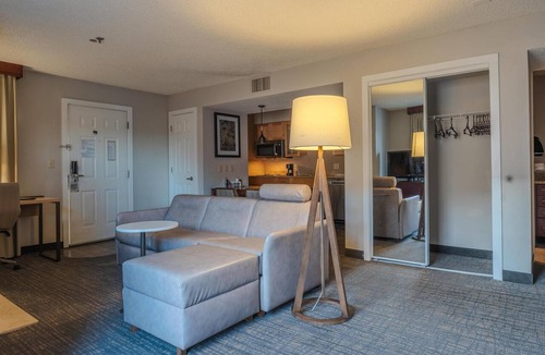 Northeast Heights Hotel | Sonesta ES Suites Albuquerque