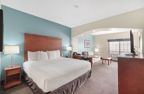 Southeast Houston Hotel | Sonesta Essential HOU Airport Road