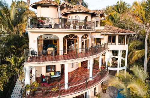 San Francisco Villa | Spacious Luxury Villa - 2 Pools & Ocean Views - Sleeps 16, Perfect for Reunions!