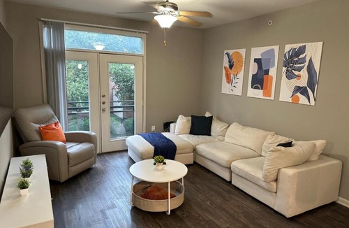 Legacy Park Apartment | Spacious 1400sf 3bed 2bath Apartment