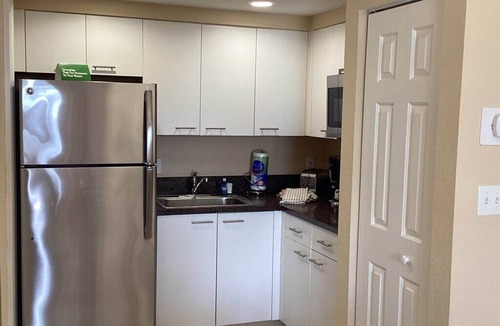 Weston Apartment | Spacious 2 BR | Vacation Village At Weston