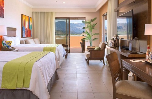 Loreto Hotel | Spacious 3-bedroom hotel suites with WiFi, AC in gorgeous La Danzante