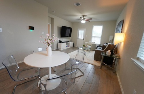 Heritage House | Spacious 3BR Home Near SeaWorld + King Suite