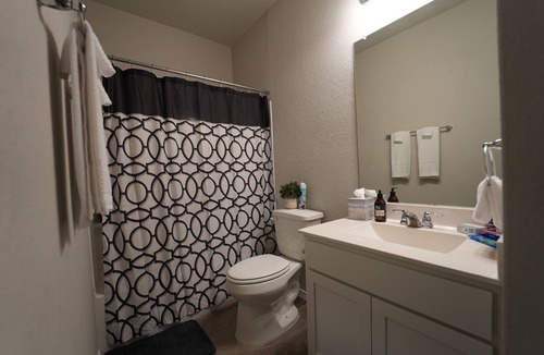 Heritage House | Spacious 3BR Home Near SeaWorld + King Suite