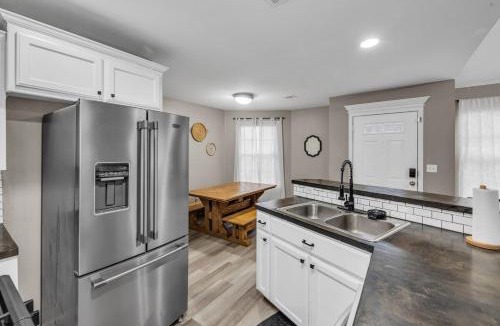 Owasso House | Spacious 3BR Home with KING Bed in Prime Location