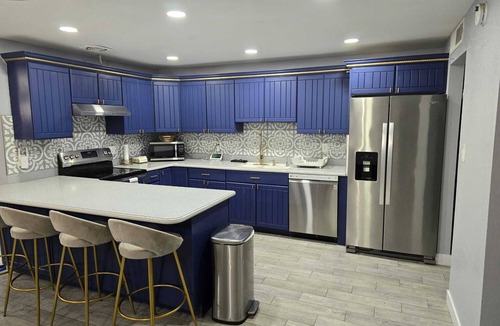 Maryvale House | Spacious 4-bedroom house in amazing Phoenix with cool AC and Pool