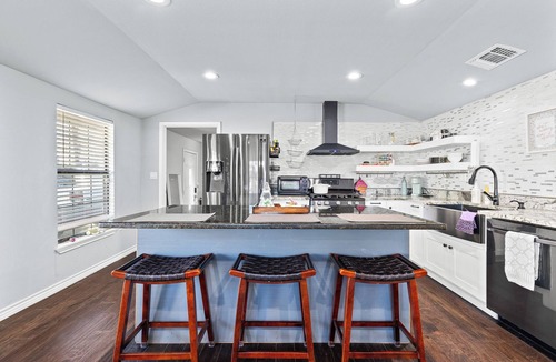 Mahncke Park House | Spacious 4-bedroom house in welcoming San Antonio near trails, Pearl, Gardens