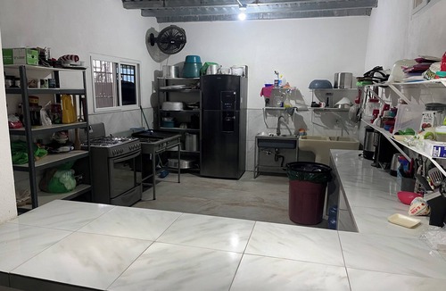 Poptun House | Spacious 5-bedroom building in delightful Poptún with WiFi