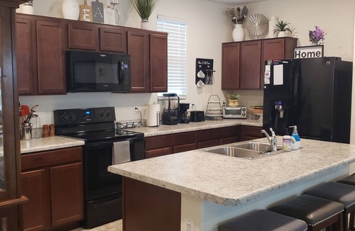 Canyon Trails House | Spacious 5-bedroom house in marvelous Goodyear with AC, WiFi