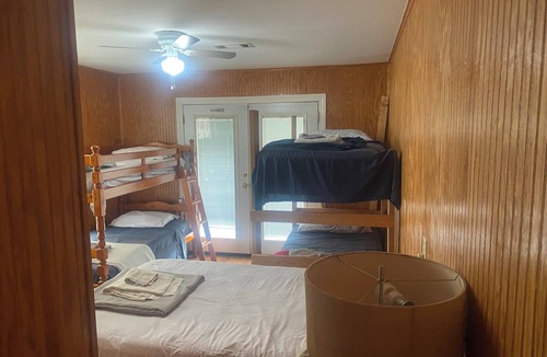 Delacroix Cabin | Spacious 5-bedroom lodge in brilliant Delacroix with AC, WiFi