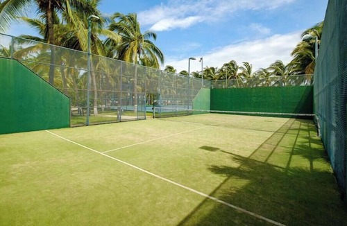 Playa Diamante House | Spacious 5BR Acapulco condo with pool & spa access