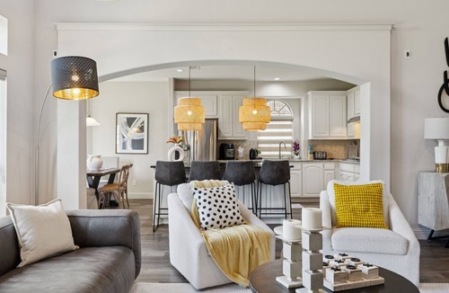McKinney House | Spacious 6BR Villa for 14 · Home Theater, Game Loft & Gym · 10 Min to Universal