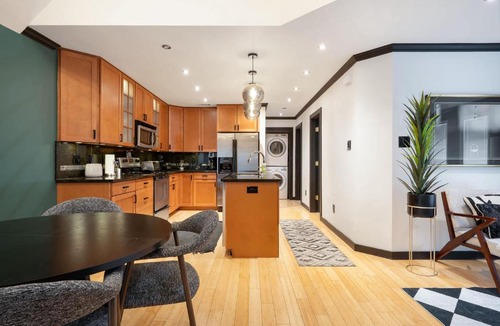 Waller Creek District Apartment | Spacious Austin Loft Sleeps 8 with Balcony