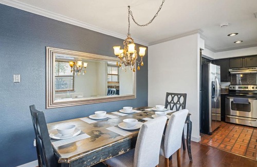 Waller Creek District Apartment | Spacious Austin Retreat 3BR Pool Views
