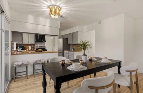 Northwood House | Spacious Castle Retreat in beautiful North Austin, 3 mn from the Domain!