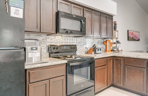 Yuma House | Spacious Clean Pet-friendly Family Townhome