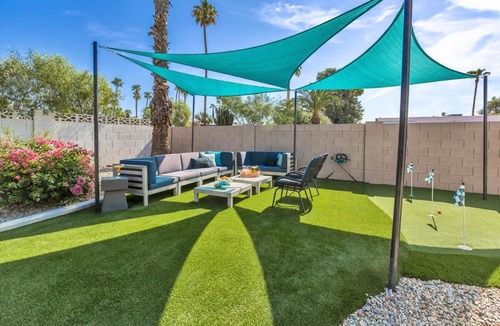 Raskin Estates House | Spacious Desert Home Heated Pool
