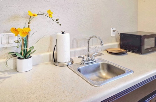 Del Rio Ranch Apartment | Spacious Desert Suite - Minutes to Phoenix Fun - Pet Friendly!