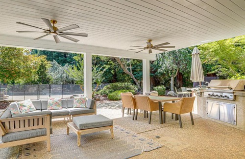 Loomis House | Spacious Home w/Private Pool, Mins to Folsom Lake