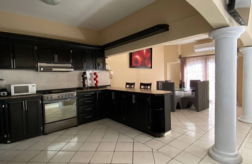 Lomas de Mazatlan House | Spacious House with Private Pool and Barbecue 1 Minute from the Malecon