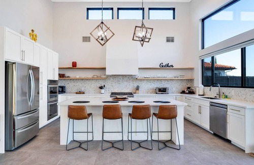 Yucca Valley House | Spacious mountain view dog-friendly house with grill, fireplace, W/D, & kitchen