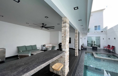 Playas de Rosarito House | Spacious Ocean Front 6 Bedroom House In Pristine Mision Viejo, AC,WIFI, Pool