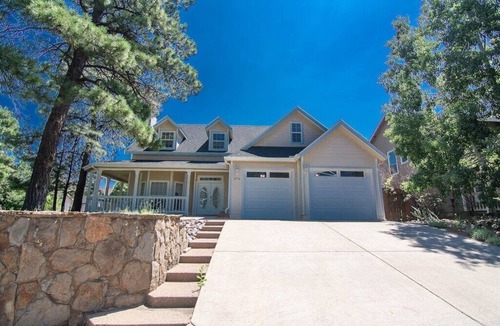 Ponderosa Trails House | Spacious Retreat with 2 Master Suites, Foosball & AC