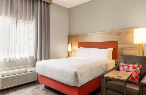 North San Antonio - SAT Hotel | Spacious & Stylish Suite Perfect for Travelers Exploring San Antonio Sights