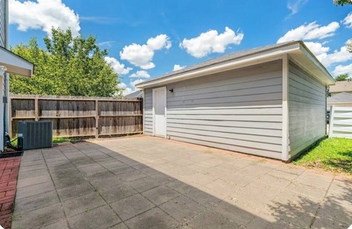 Central Southwest House | Spacious World Cup home! Minutes from NRG stadium. Free prkng & Groups welcome!