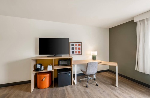 Freeport Hotel | Spark by Hilton Freeport