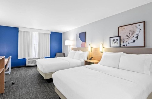 Shawnee Hotel | Spark by Hilton Shawnee