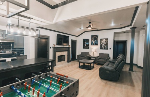 Lubbock House | Spark Getaways: The Distinguished Buffalo