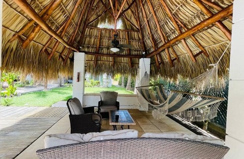 Iztapa House | Spectacular Beach House in Pergolas del Mar