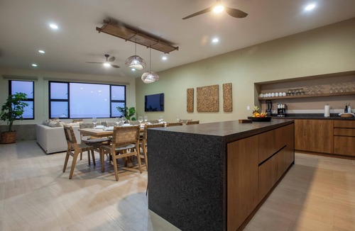 Buenavista Villa | Spectacular Beachfront Villa