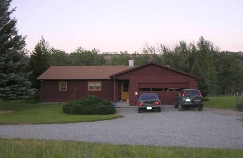 Roscoe House | Spectacular Mountain Views! Private Riverfront Access! All the comforts of home!