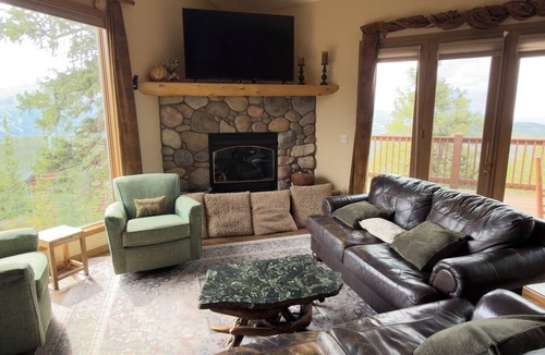 Woodmoor House | Spectacular Views, Hiking & Skiing, Spacious Cozy Luxury, Hot tub, Fireplace