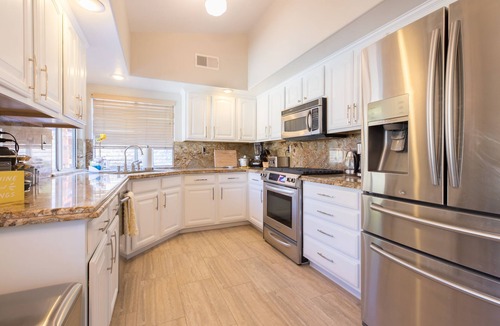 Indio House | Splash Pad, Waterslide, B-ball Ct, Heated Pool & Spa, Fire Pit, Arcade Room, FUN