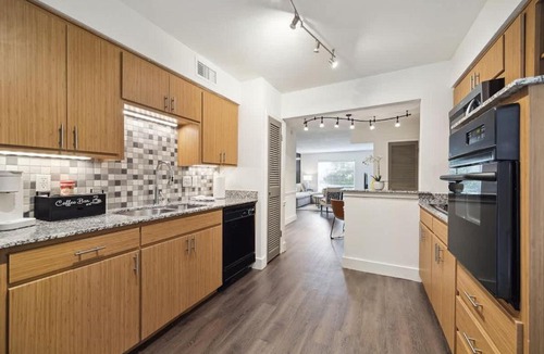 Uptown Apartment | Spring Deals Walk to Galleria Holiday Ready Unit 108