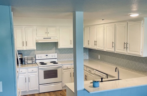 Point Venture House | Spring special, sleeps 15+, Spacious and Dog Friendly!