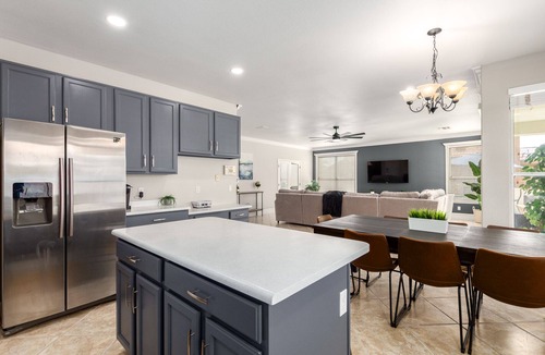 East Mesa House | {SPRING SPECIALS} sleeps 12, pool,spa, BBQ, putting green