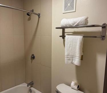 Cuauhtemoc Hotel | Spring Water Hotel & Suites
