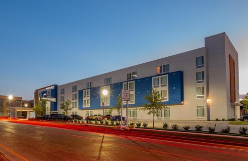 North Dallas Hotel | SpringHill Suites Dallas Central Expressway