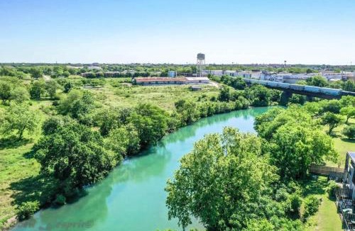 New Braunfels Apartment | SS B4 Riverside Condo
