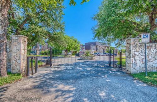 New Braunfels Apartment | SS B4 Riverside Condo