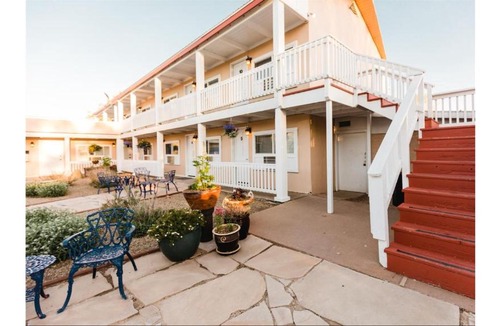 Cimarron Hotel | St James A4